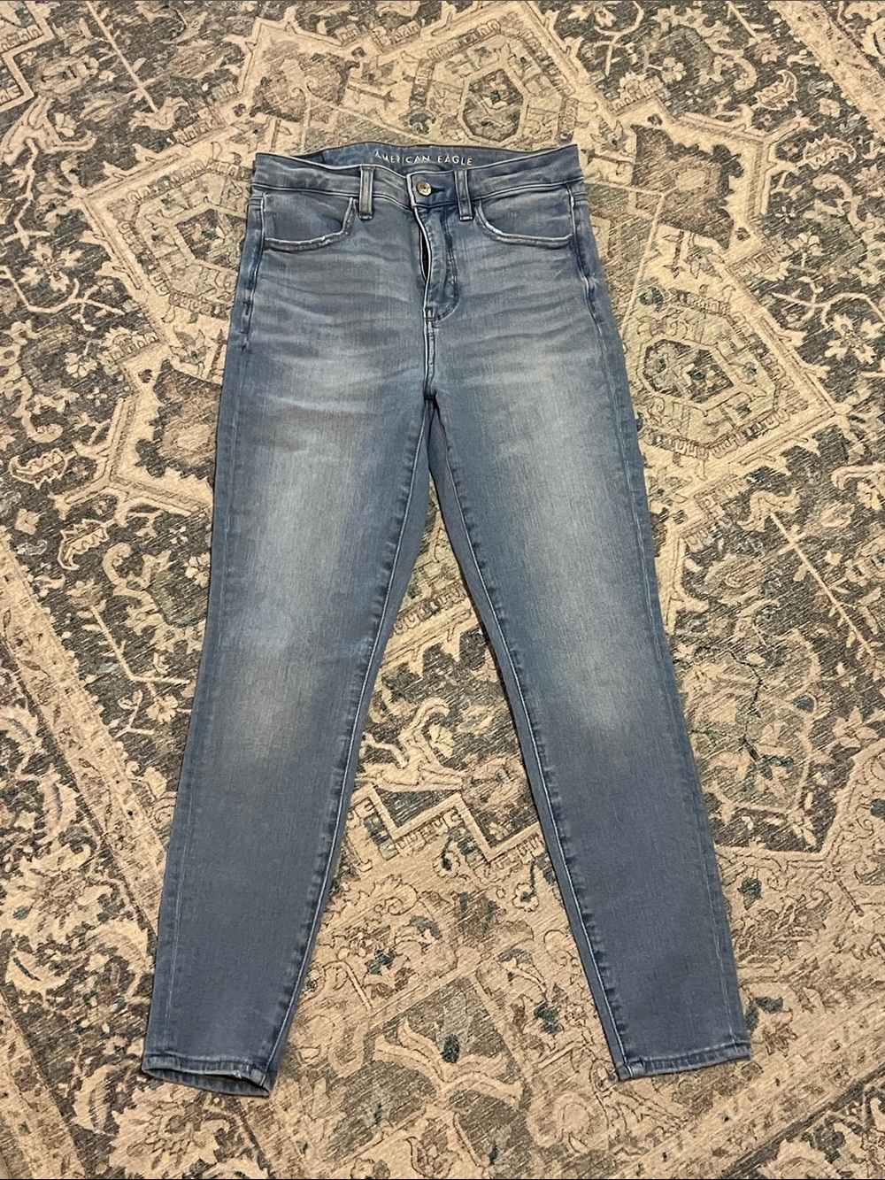 American Eagle Outfitters Skinny Jeans in Light Wash Blue